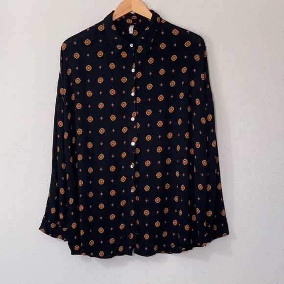 Free People Movement Oversized Button Down Rayon Shirt Size S - Picture 3 of 11
